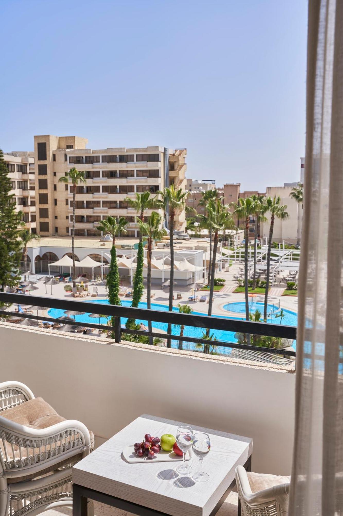 Atlantica Oasis Hotel Limassol Luaran gambar