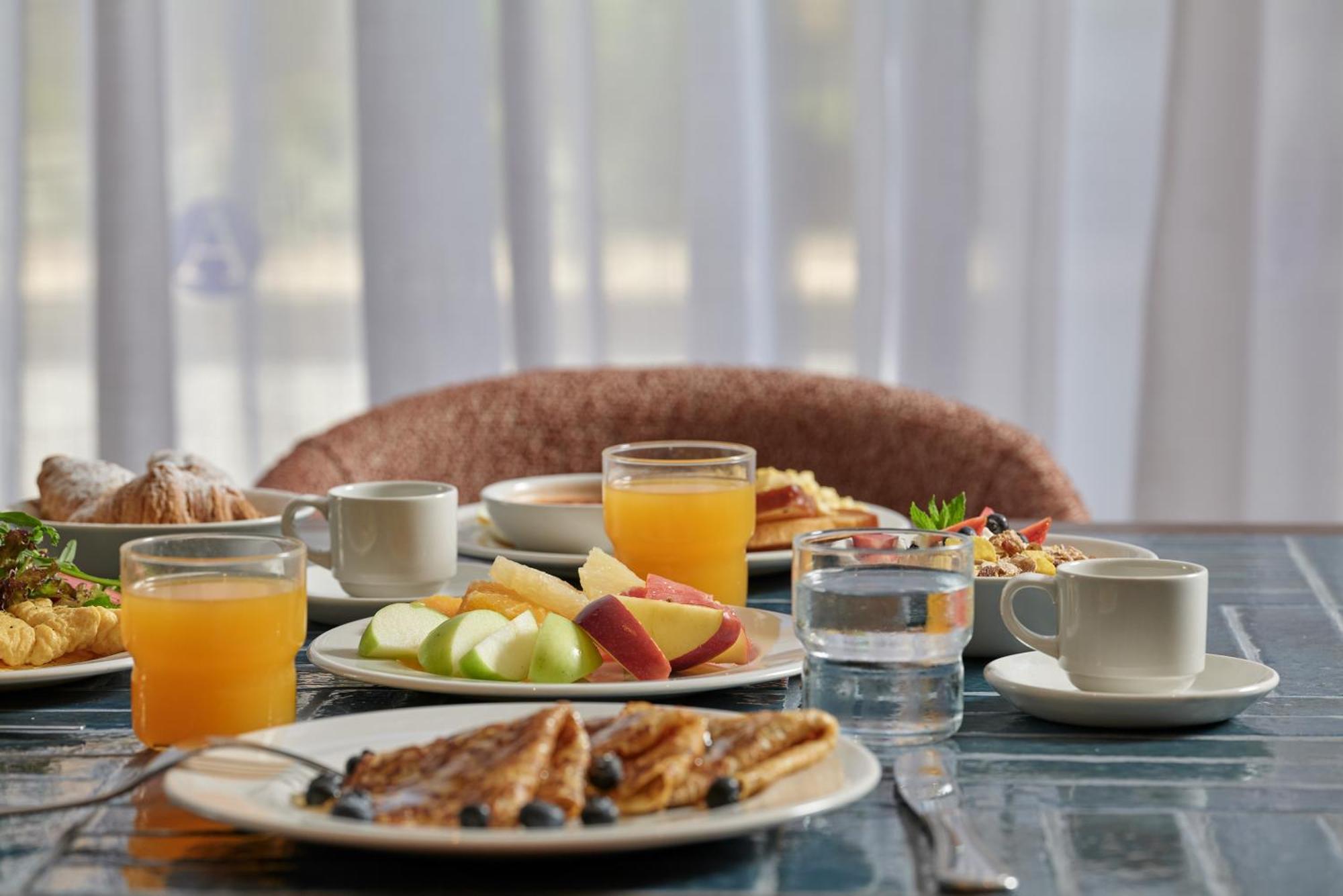 Atlantica Oasis Hotel Limassol Luaran gambar