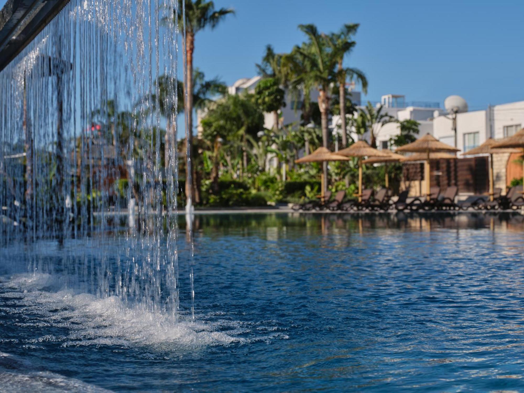 Atlantica Oasis Hotel Limassol Luaran gambar