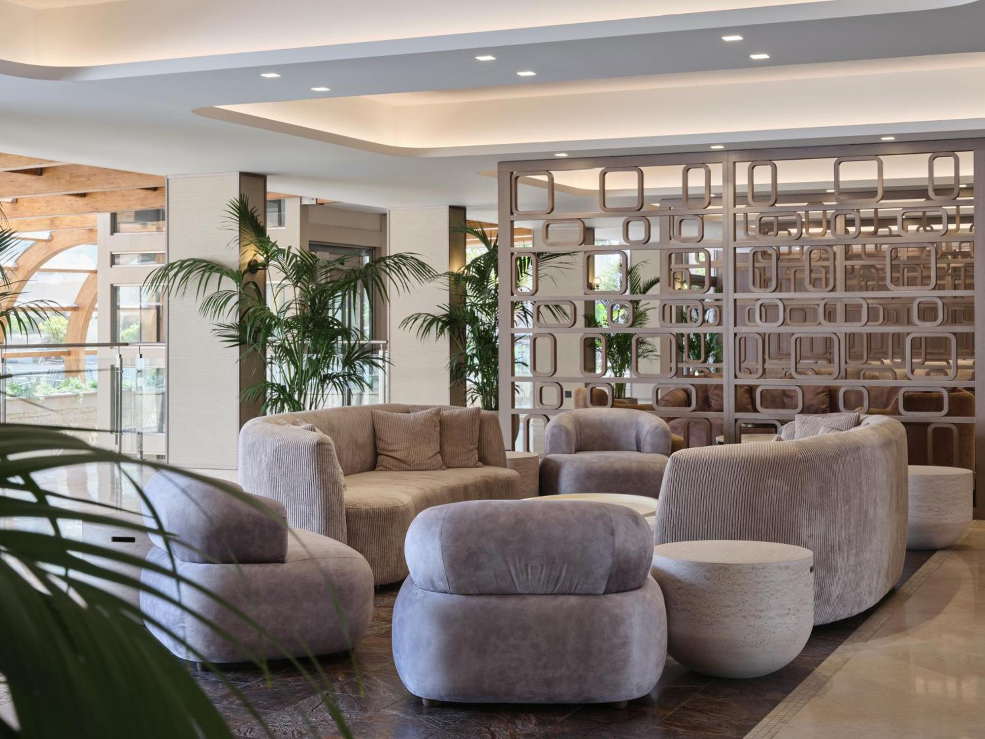 Atlantica Oasis Hotel Limassol Luaran gambar